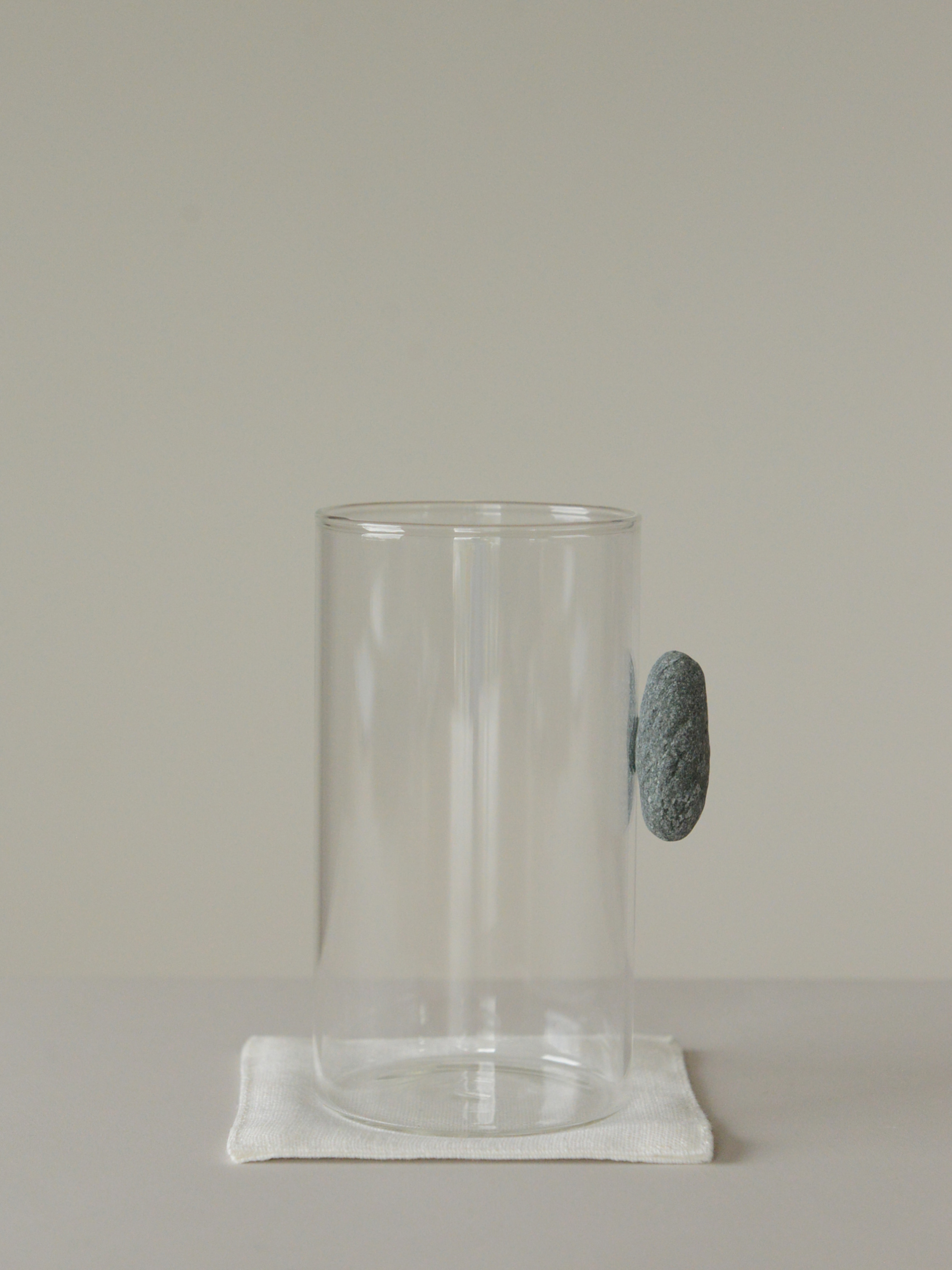 floating stone / 石付きグラス L2