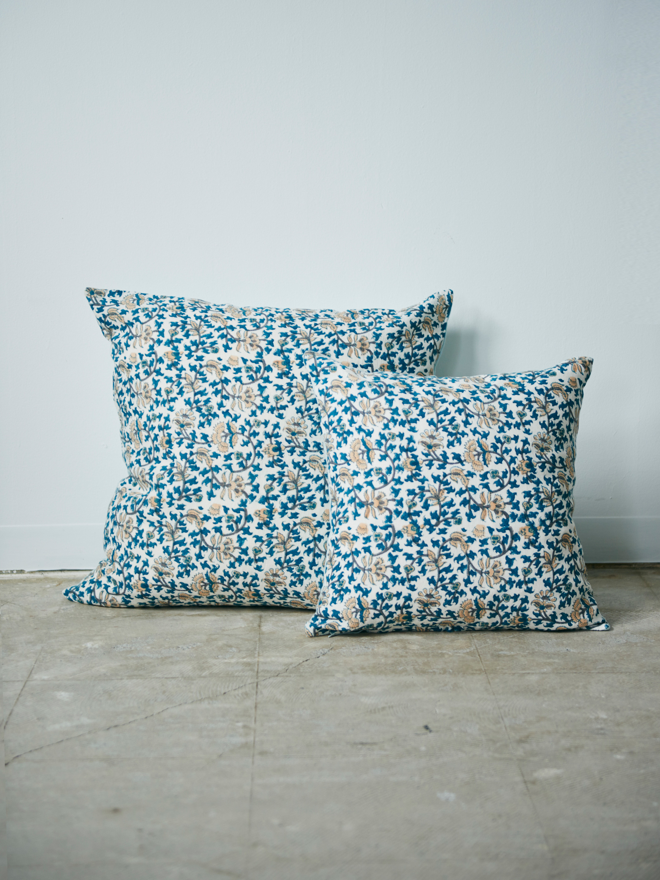 Bloom Cushion Cover - Leaves -