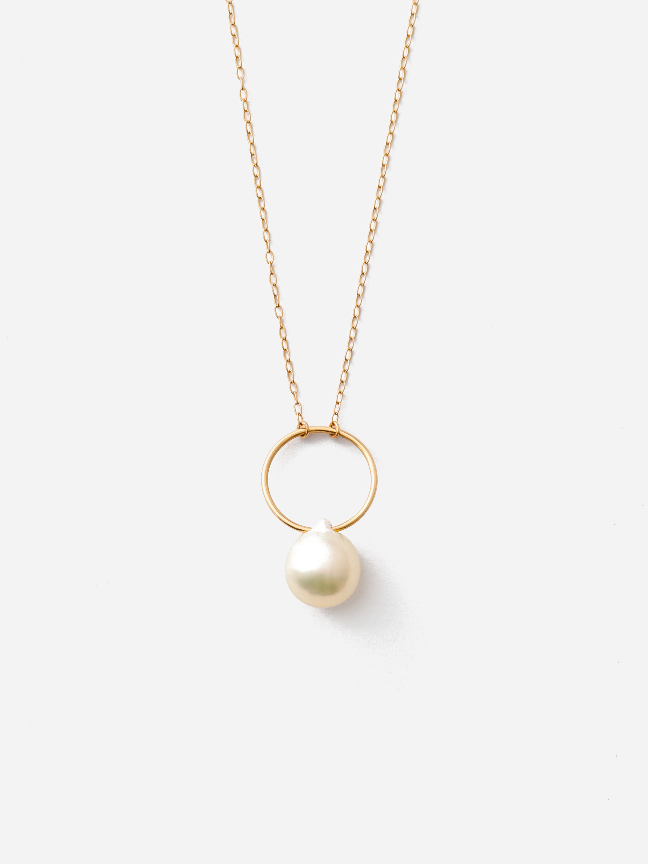 shop pearl necklace