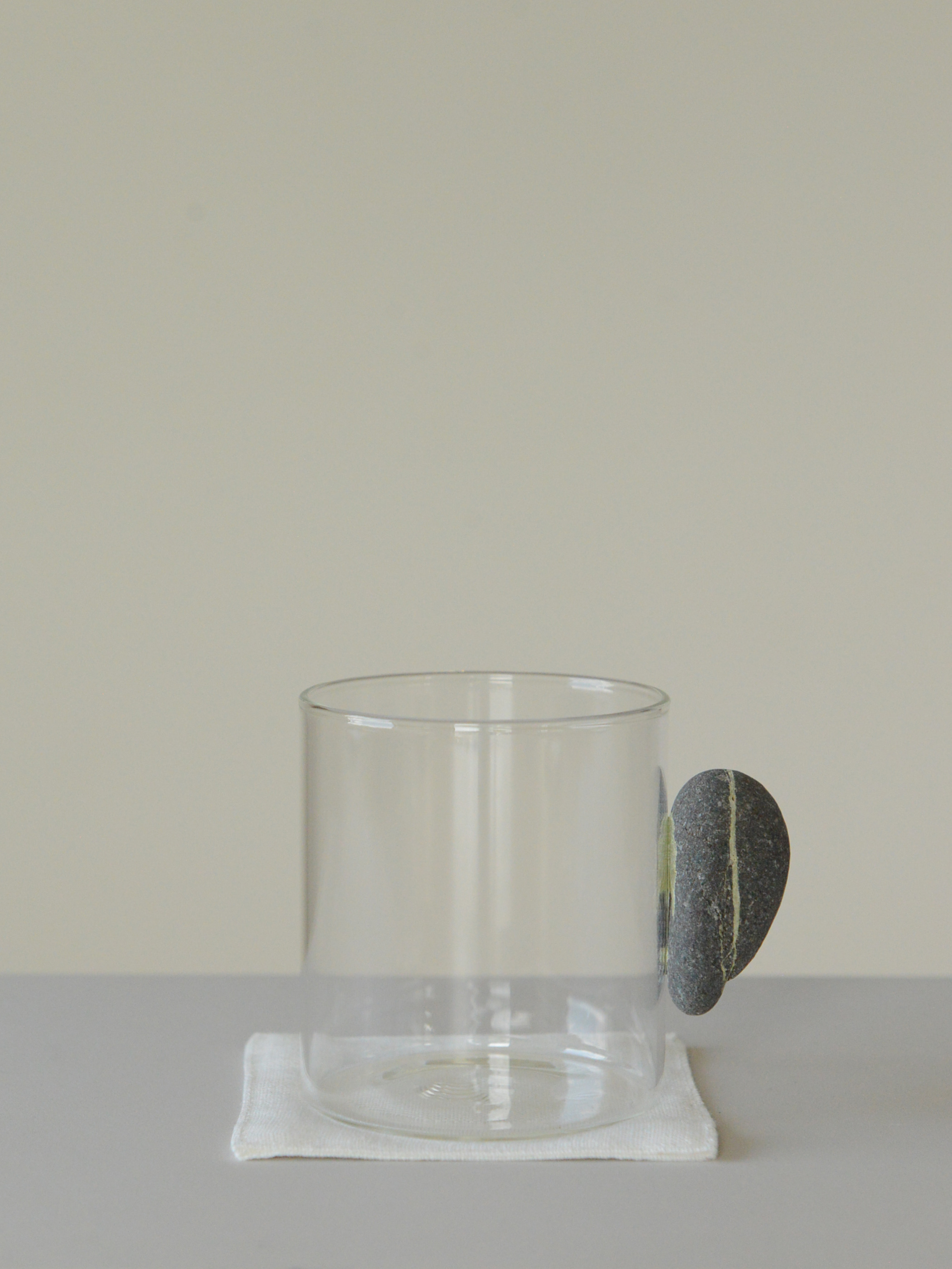 floating stone / 石付きグラス W2