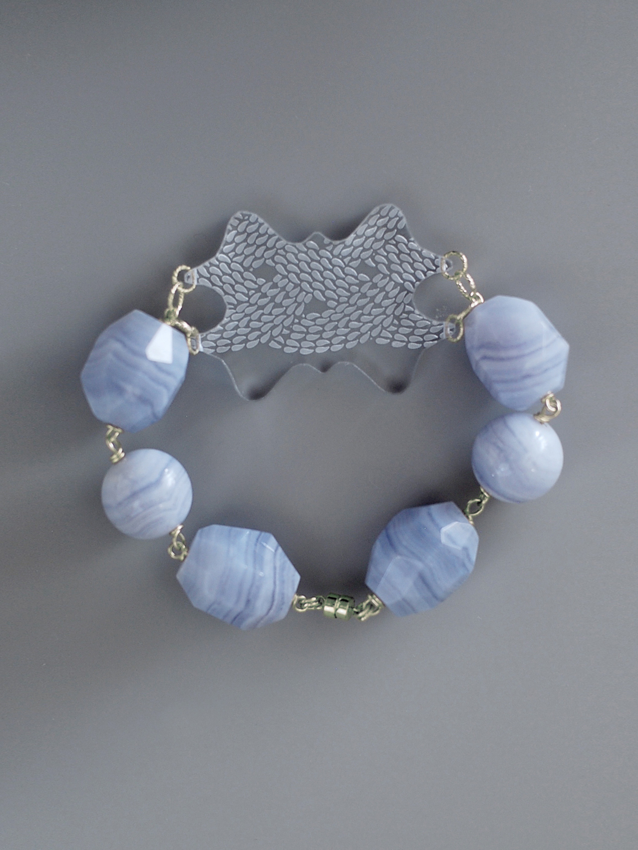 Bluelace magnet bracelet