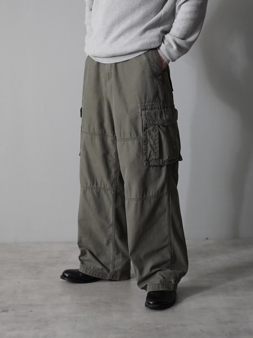 OLD NAVY Military motif cotton cargo pants