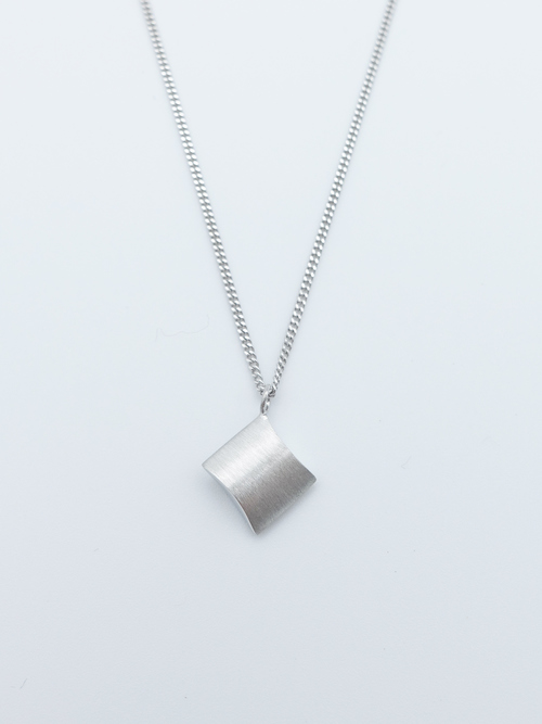 Inflate s necklace 3