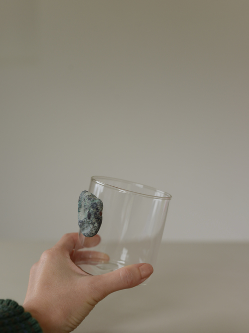 floating stone / 石付きグラス W5