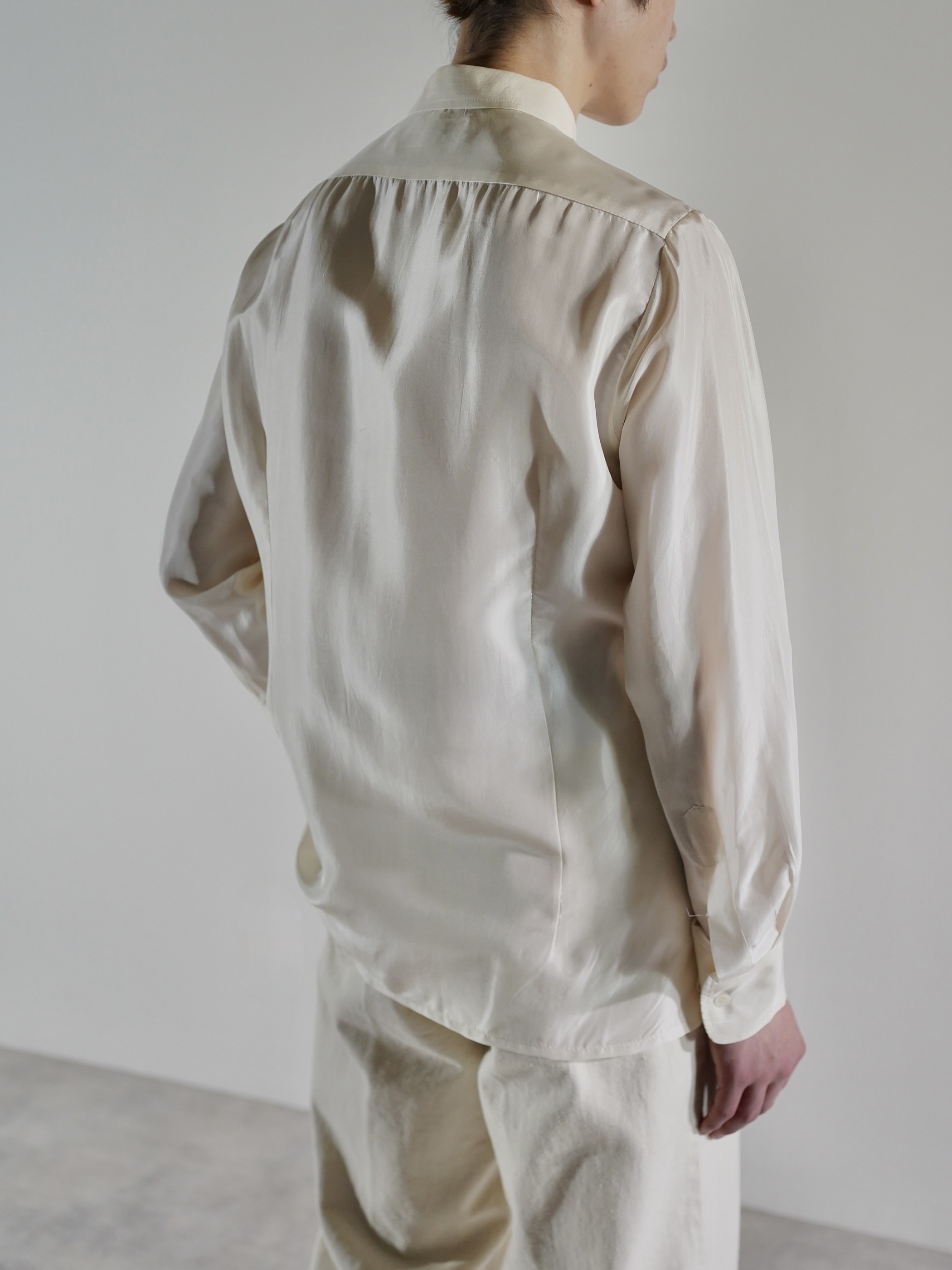 Vintage SAKS FIFTH AVENUE 100% Pure silk satin Dress shirt / Made in Hong Kong