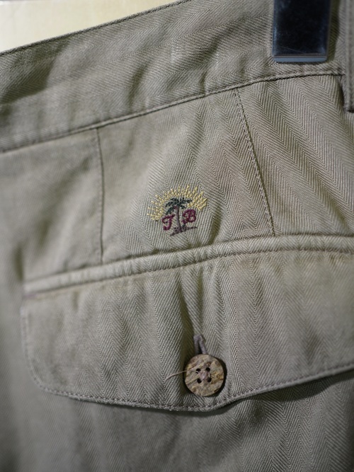 Tommy Bahama 2intuck 100% silk shorts