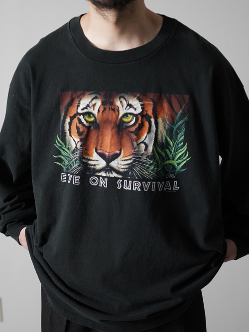 1990's Tiger print L/S T-shirts / Made in USA
