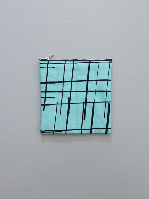 Pouch plaidmint 1