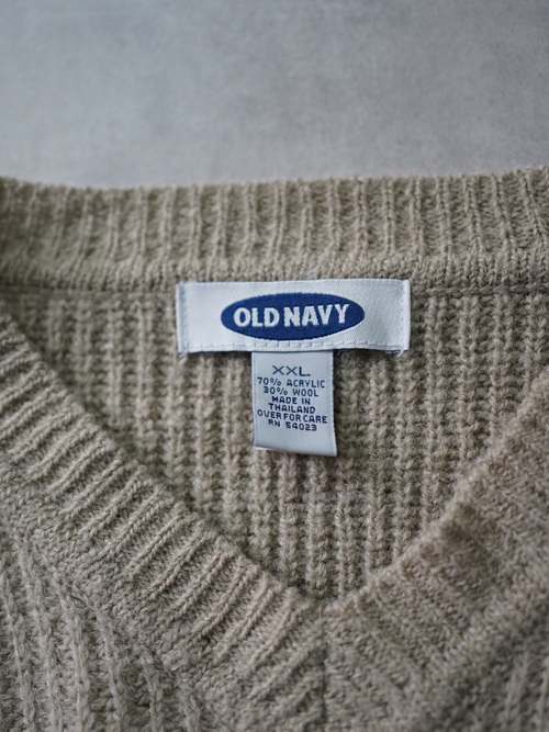 OLD NAVY Super wide acrylic wool V-neck knit sweater 