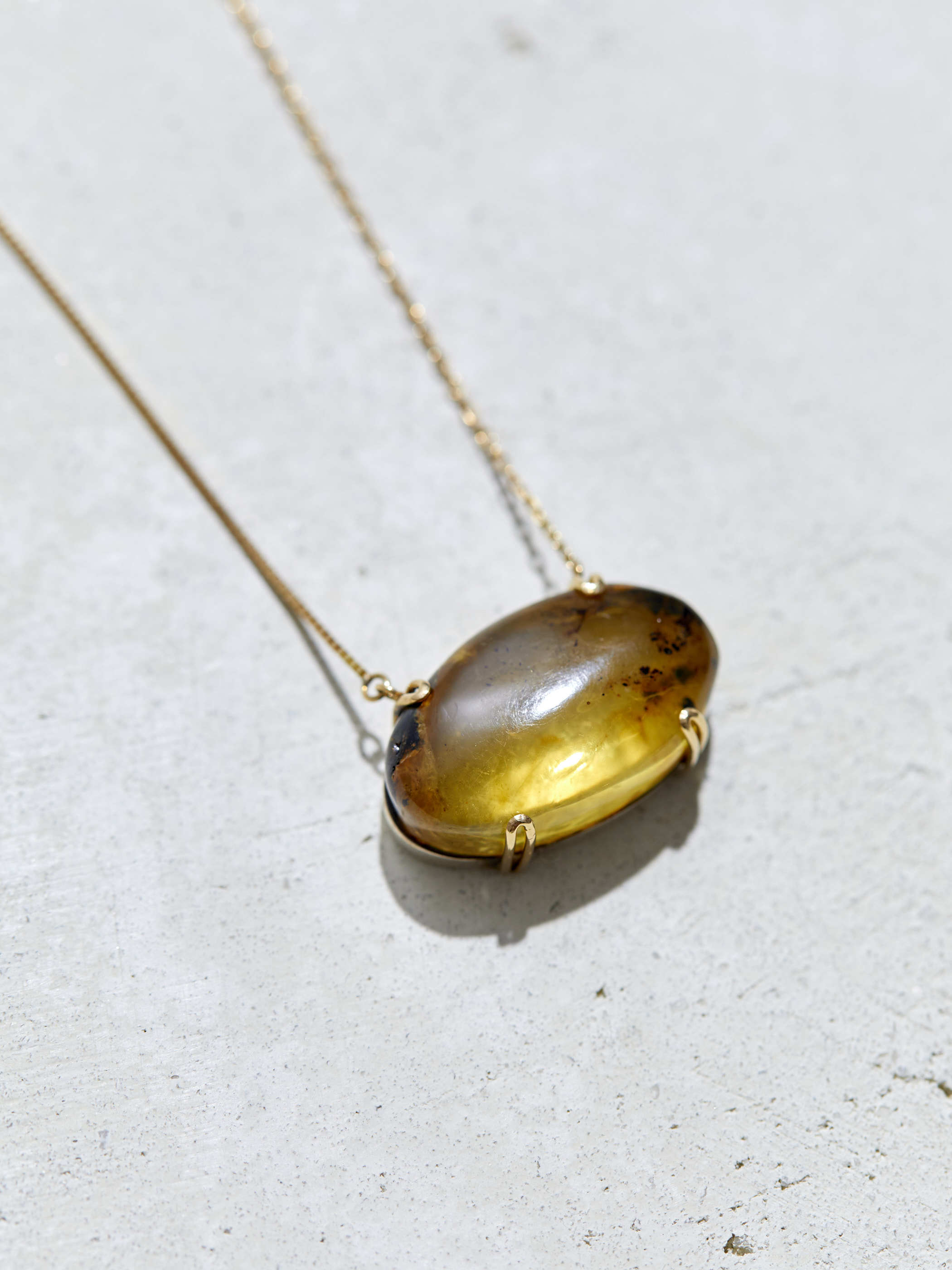 AMBER NUTTY NECKLACE