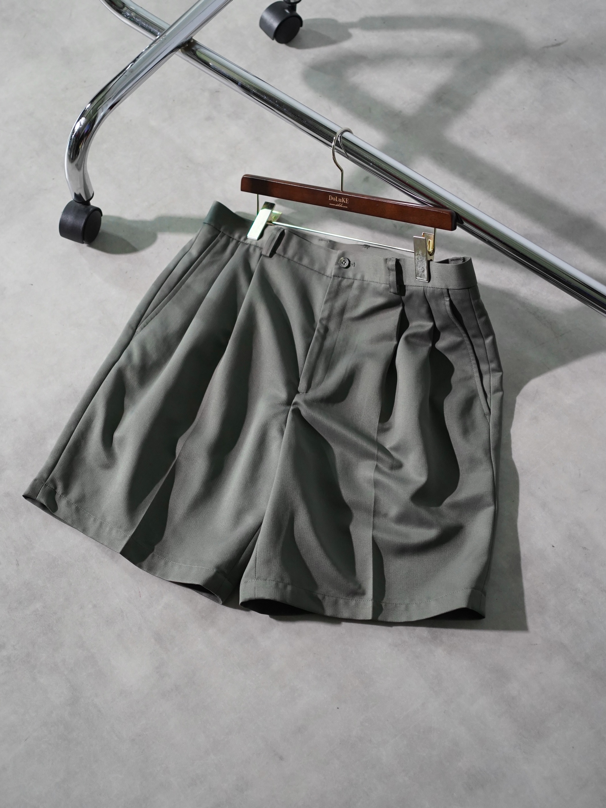 Claiborne Polyester herringbone 2tuck slacks shorts