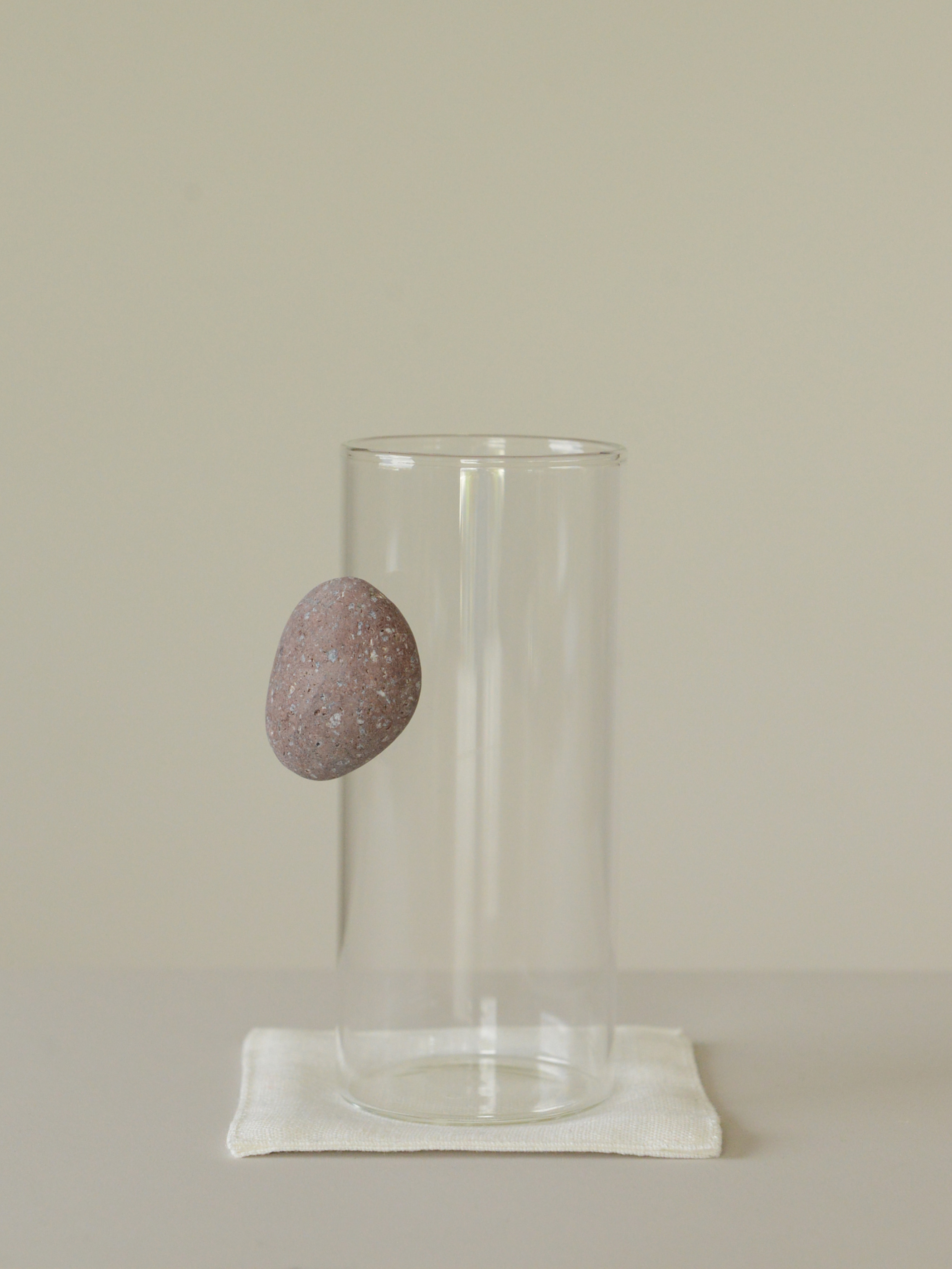 floating stone / 石付きグラス H4