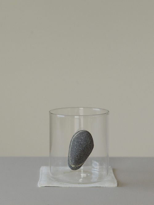 floating stone / 石付きグラス W2