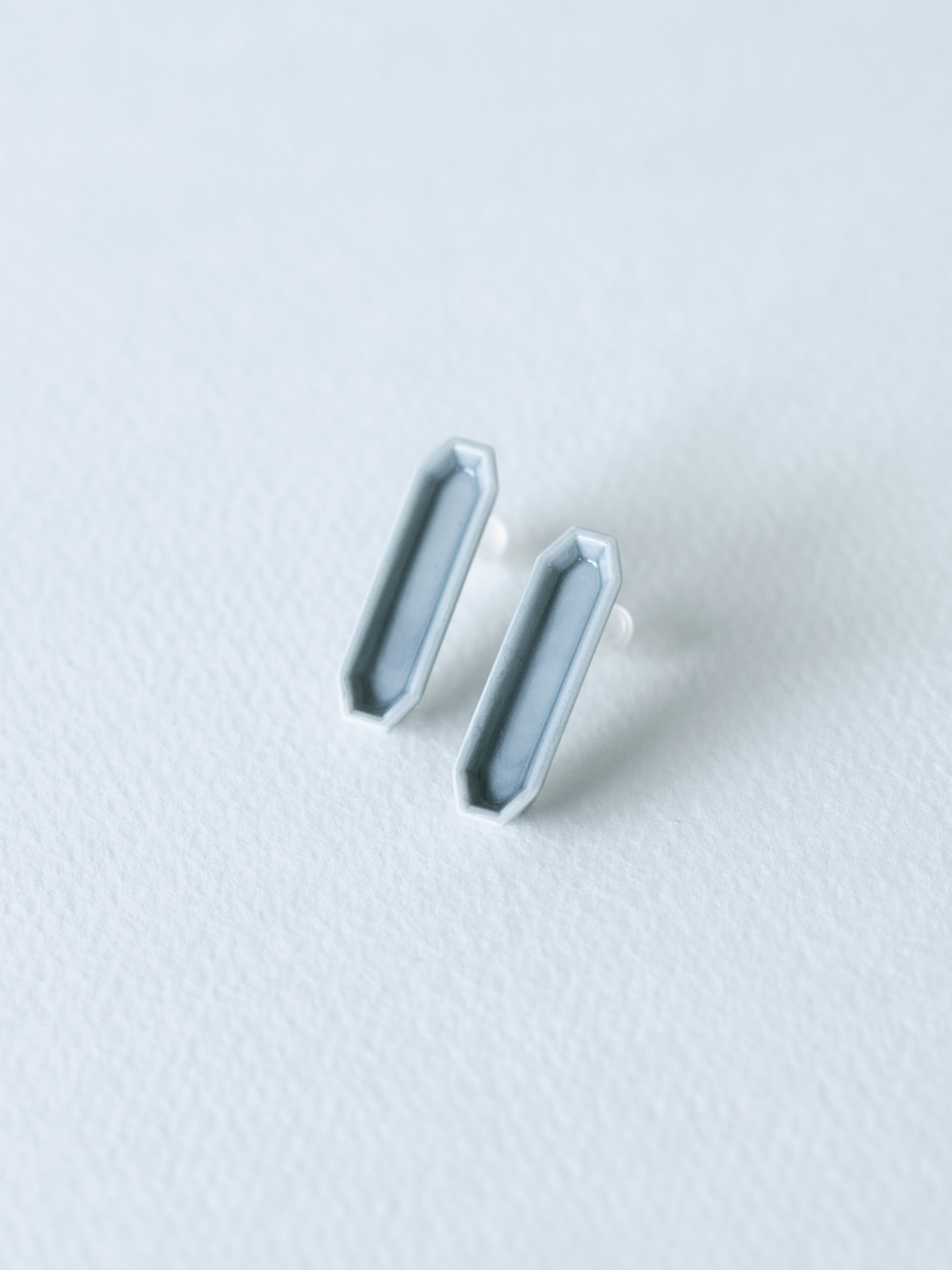 01 線/Sen Earrings - Blue gray
