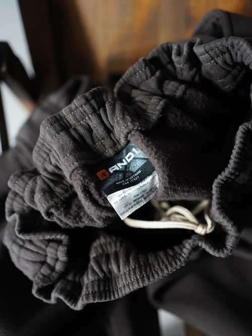 AND1 Wide Sweat Cargo pants