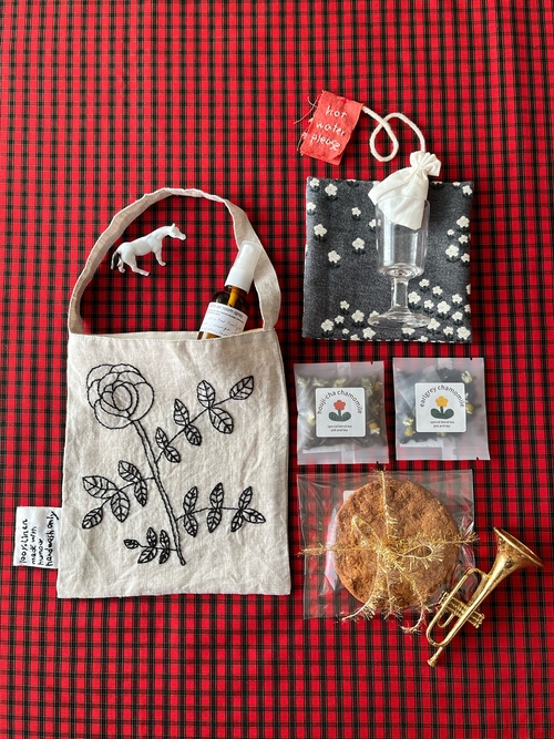 クリスマス限定商品【バラの花ｂｇキナリset】