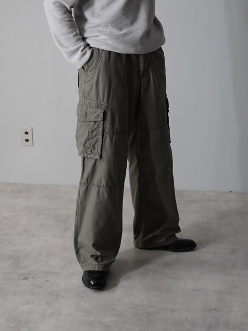 OLD NAVY Military motif cotton cargo pants