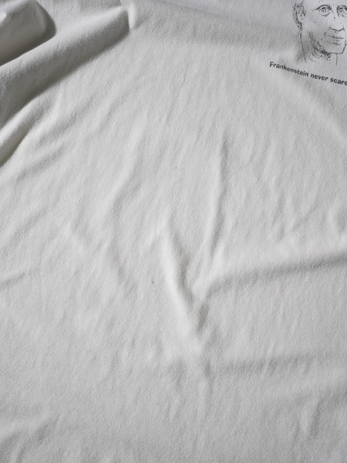 Frankenstein never scared me 両面print T-shirt