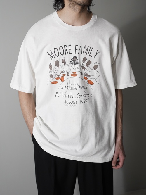 1997's MOORE FAMILY Print t-shirt / Made in USA