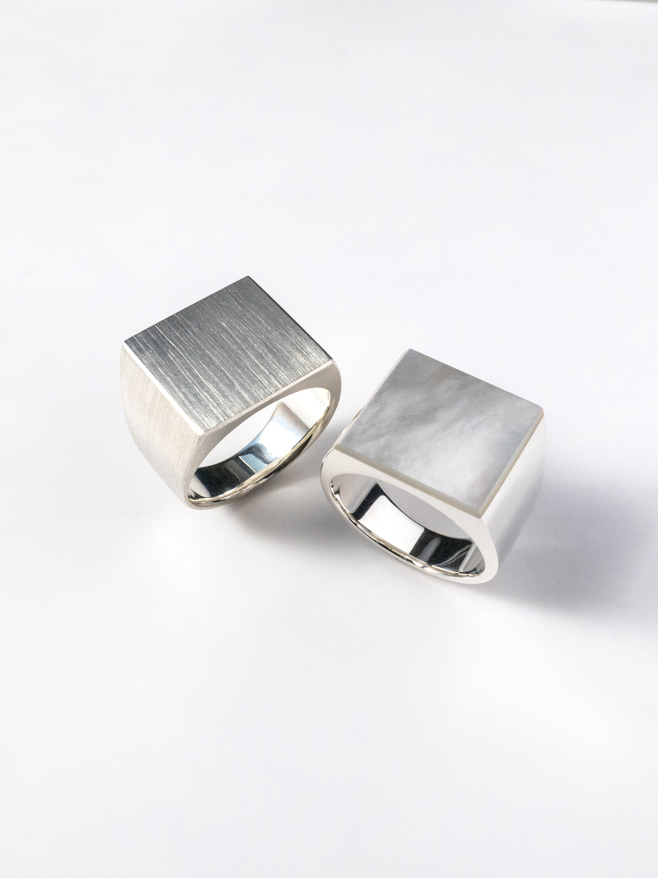 WIDE SQUARE SIGNET RING