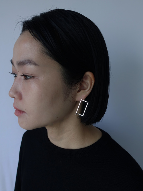 〈BREAK〉cuboid earring SV