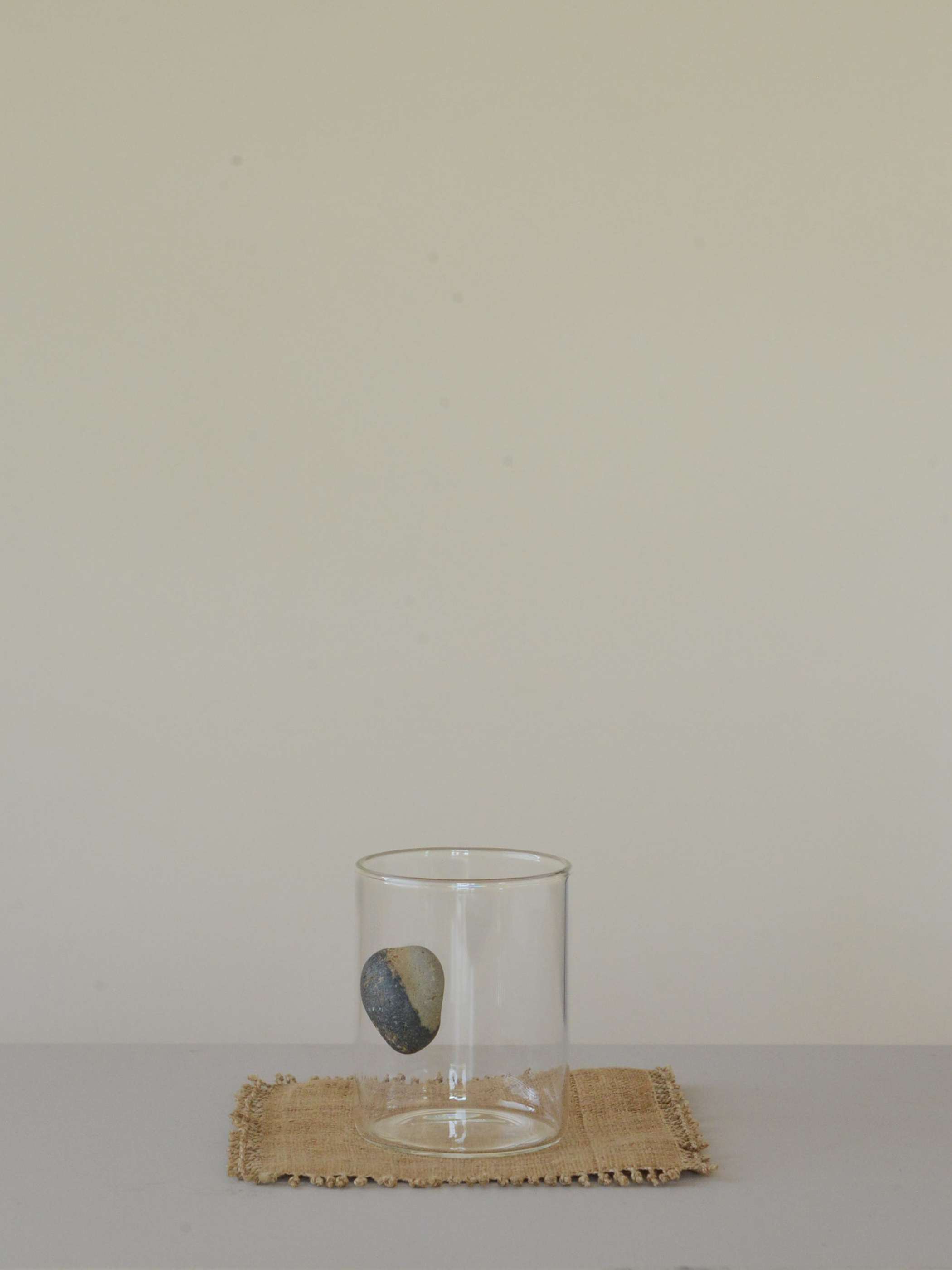 floating stone / 石付きグラス SS3