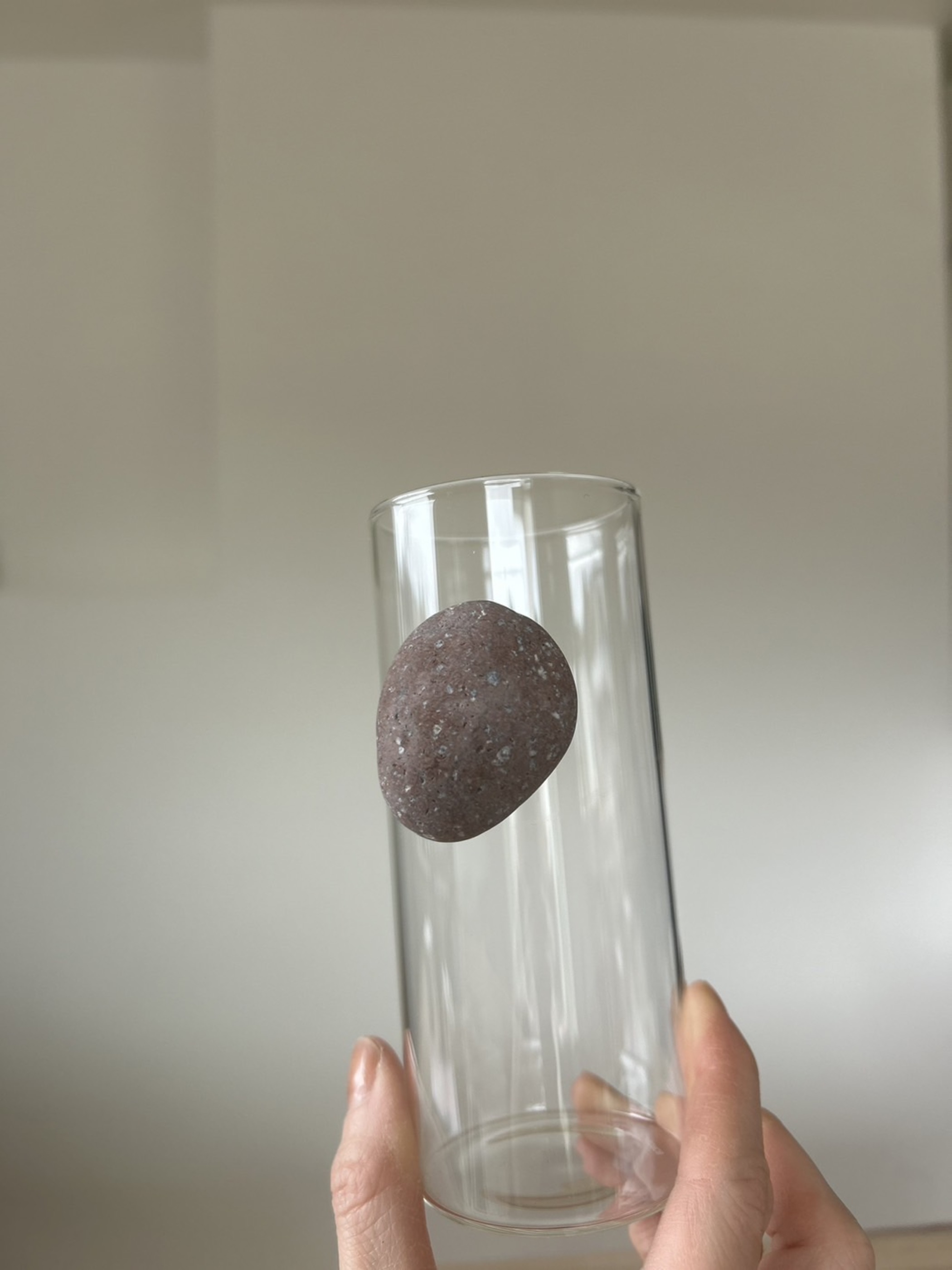 floating stone / 石付きグラス H2