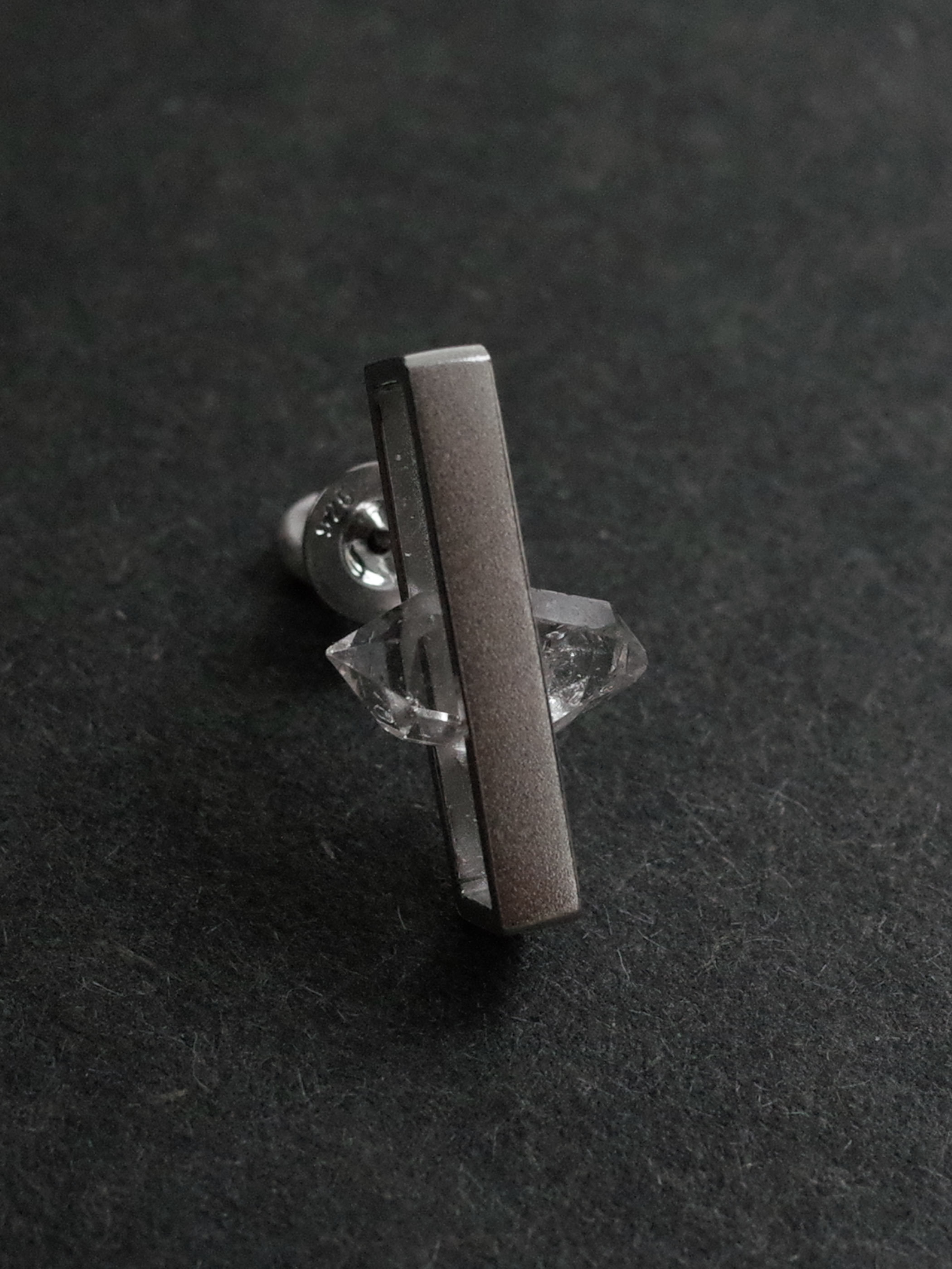 〈INSIDE〉quartz earring S