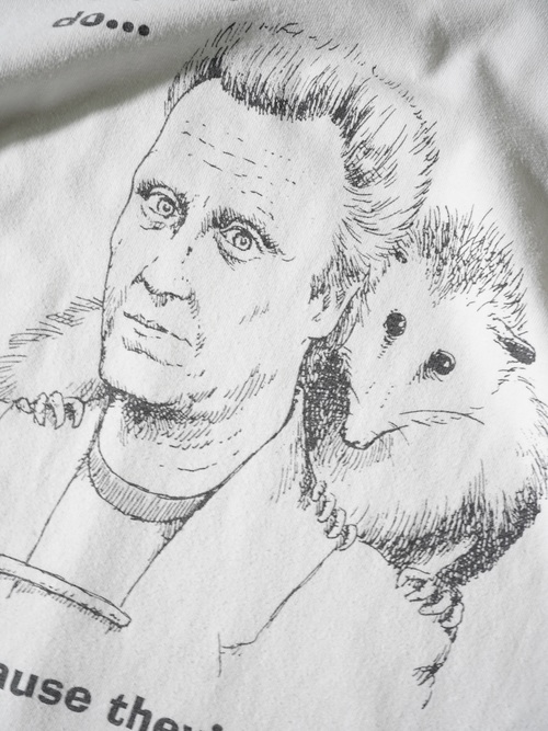 Frankenstein never scared me 両面print T-shirt