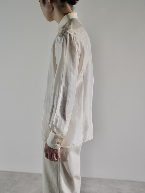 Vintage SAKS FIFTH AVENUE 100% Pure silk satin Dress shirt / Made in Hong Kong